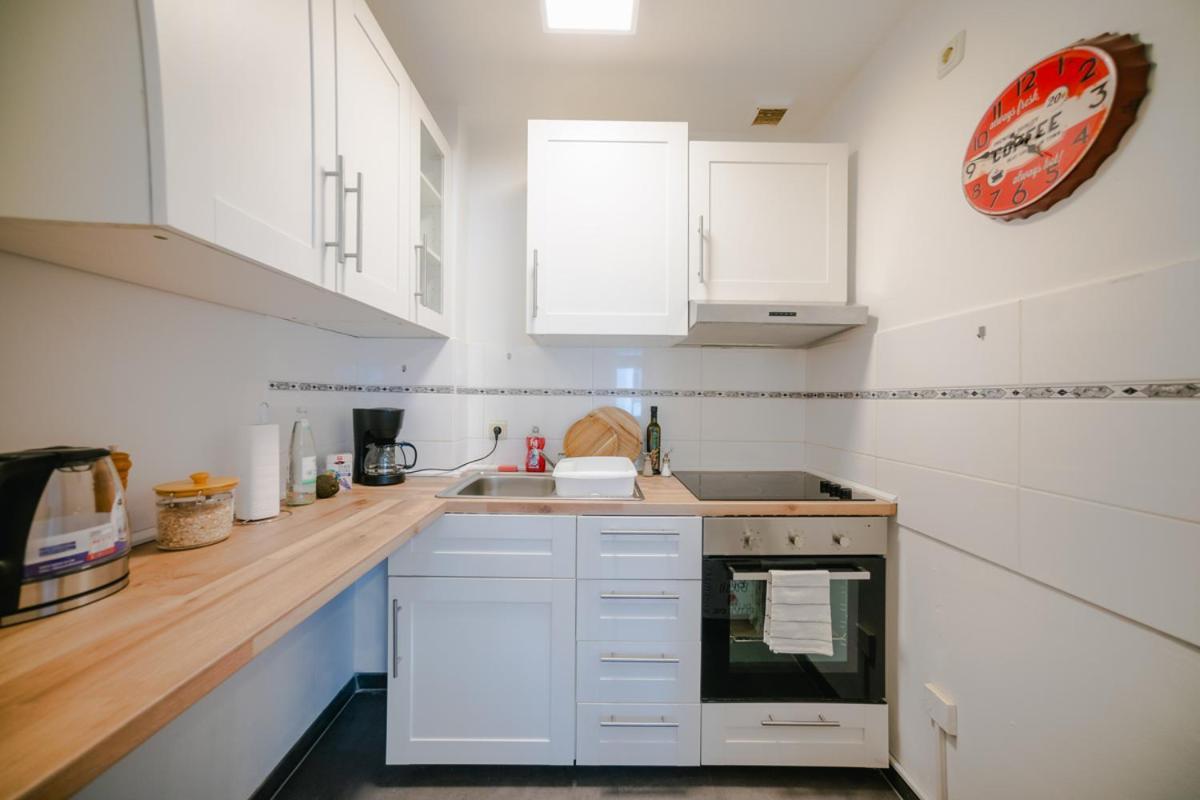 Ferienwohnung Laura In Gera Fuer Bis Zu 4 Personen - Neu Renoviert Dış mekan fotoğraf