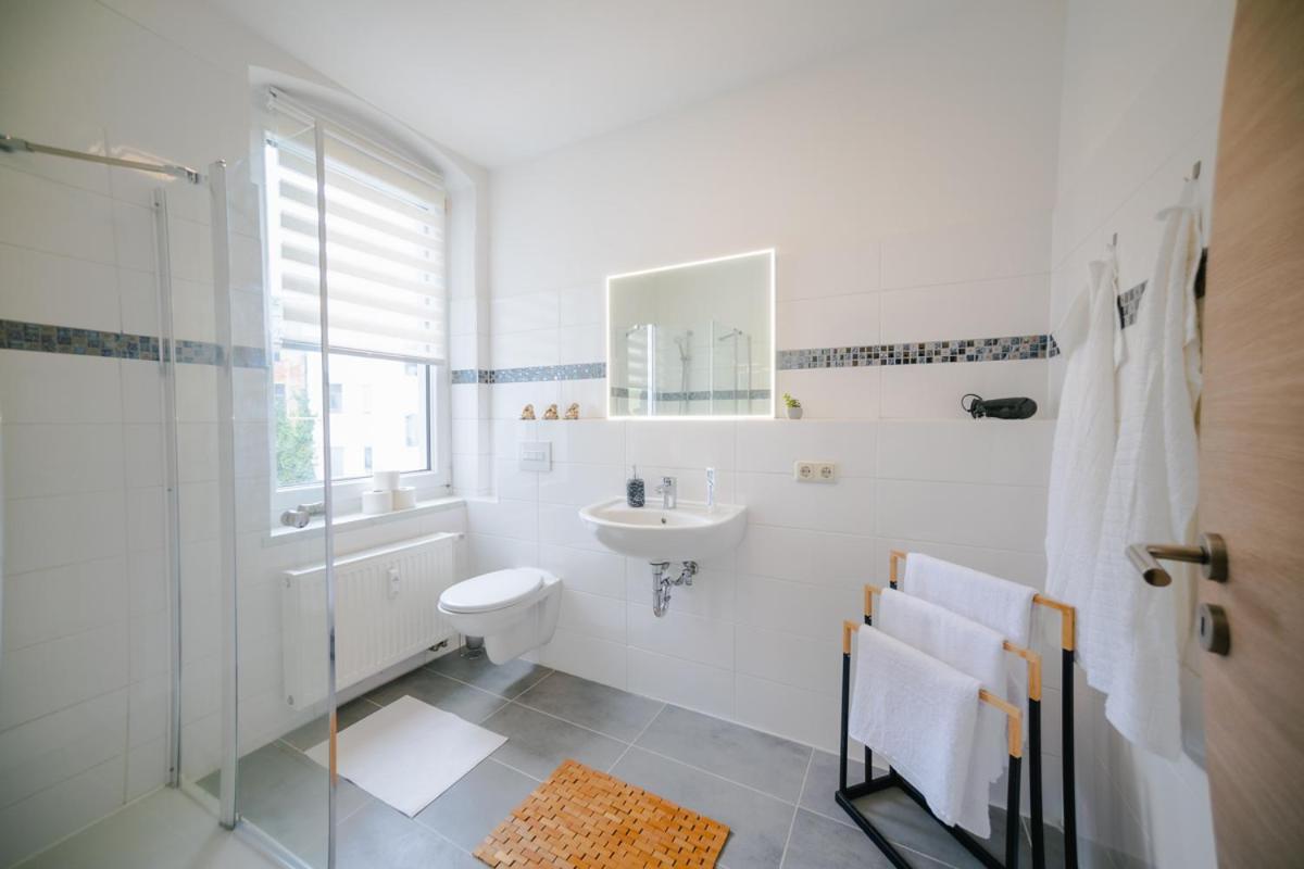 Ferienwohnung Laura In Gera Fuer Bis Zu 4 Personen - Neu Renoviert Dış mekan fotoğraf