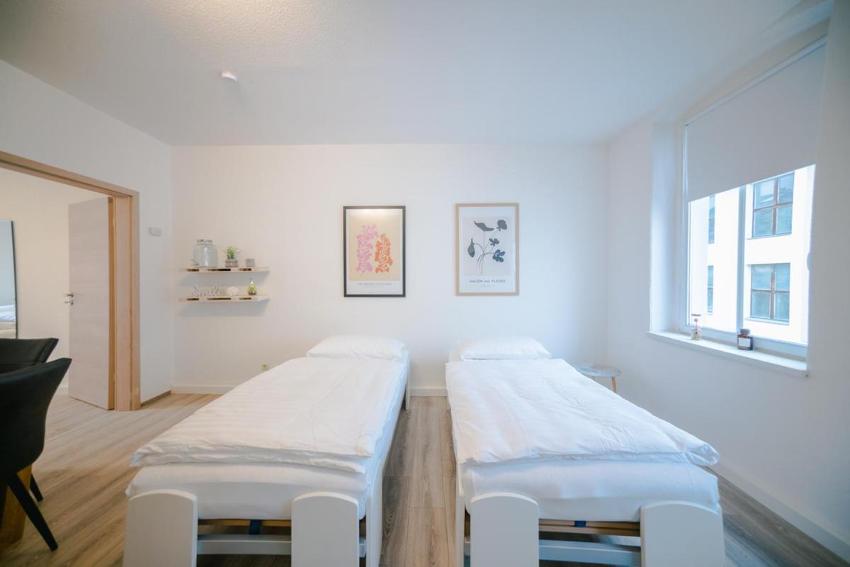 Ferienwohnung Laura In Gera Fuer Bis Zu 4 Personen - Neu Renoviert Dış mekan fotoğraf